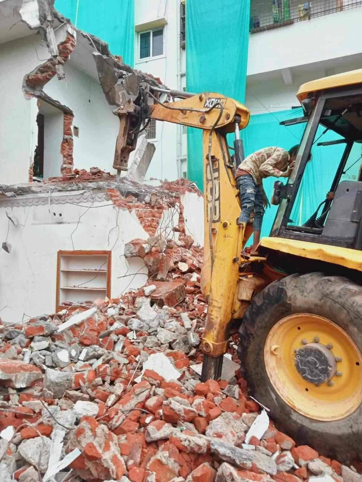 demolition contractors in yakkala, gampaha