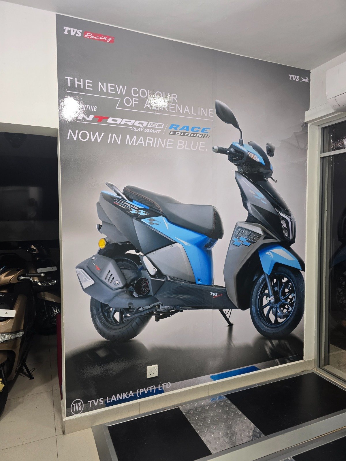 custom Sticker Printing and Cutting shop Athurugiriya