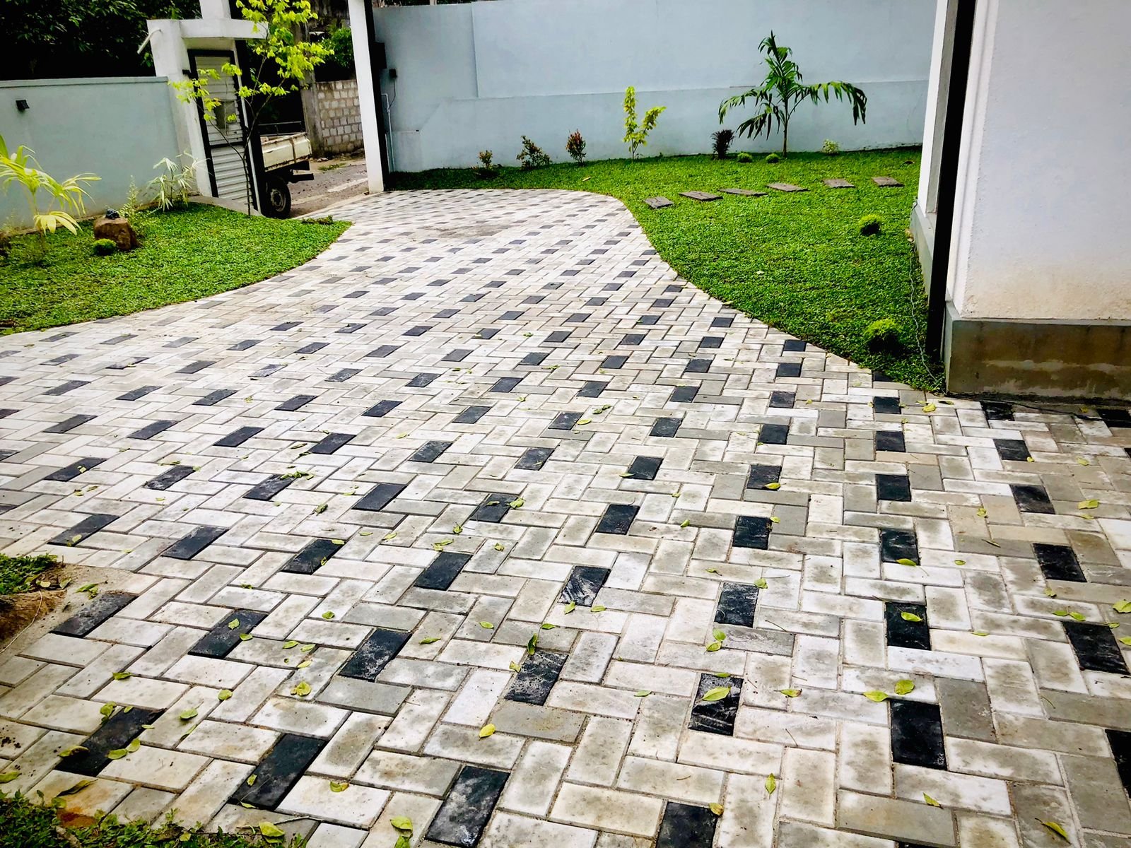 Other image 202509/landscaping-decorative-concrete-items-pannipitiya-wedabima-beedb1e3c8.jpeg