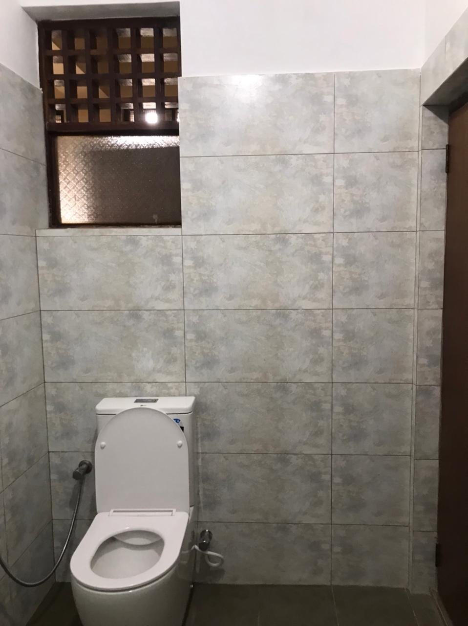 Other image 202512/bath-tiles-price-in-kelaniya-wedabima-e127820d97.jpeg
