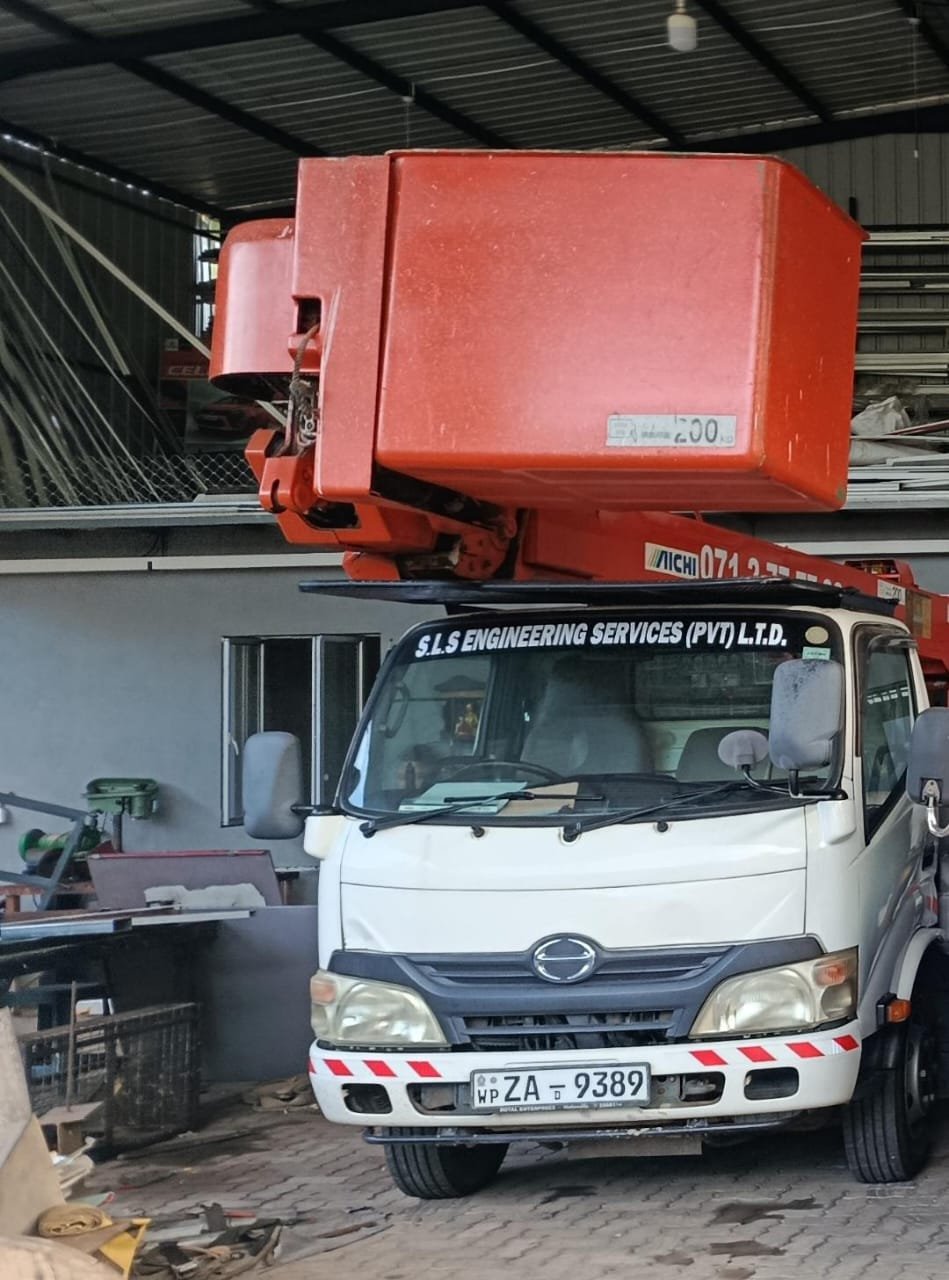 Other image 202606/crane-lifting-for-hire-colombo-wedabima-11c6a12772.jpeg