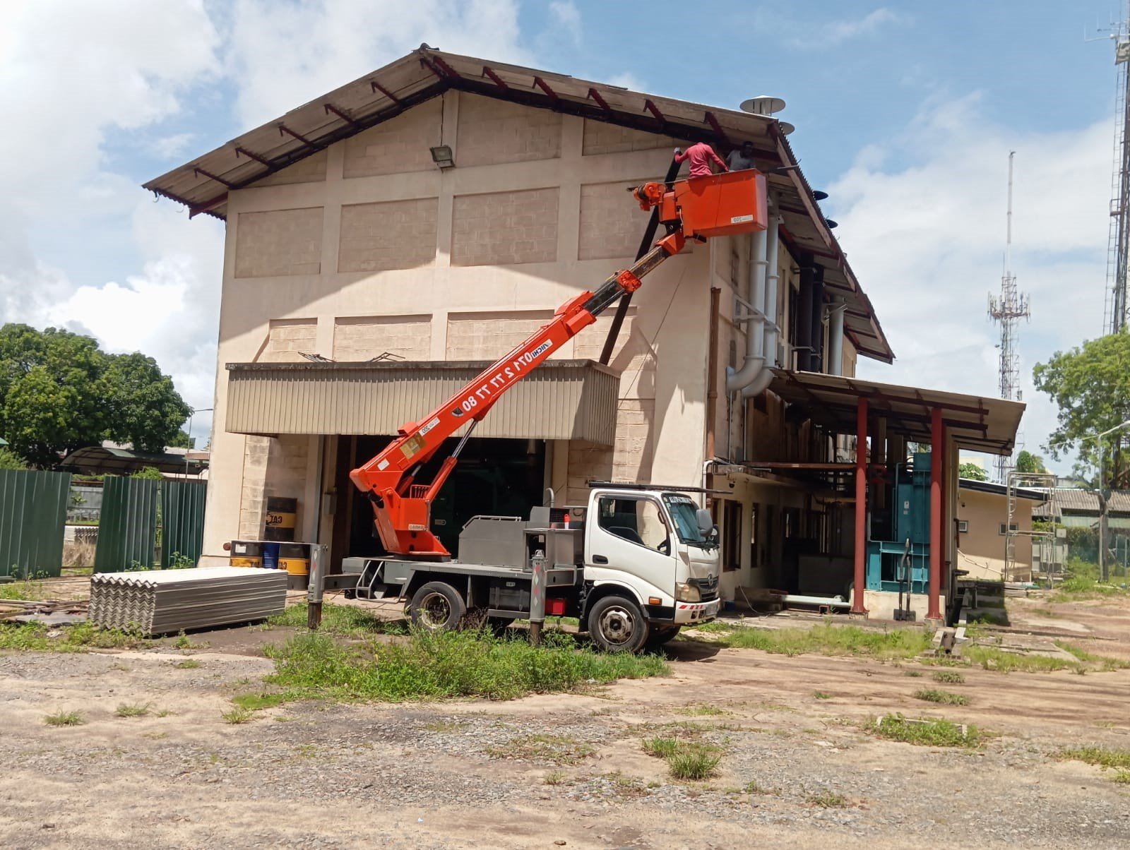 Other image 202606/lift-machine-rental-price-dehiwala-wedabima-fb70450769.jpeg