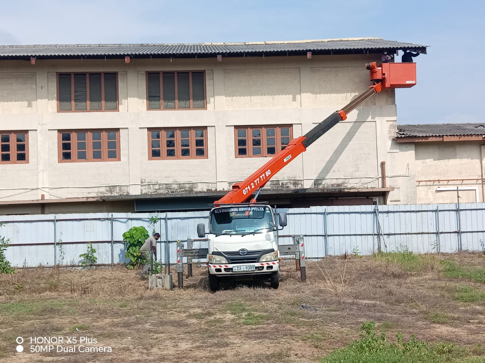 Other image 202606/man-lifting-contractors-colombo-wedabima-238635192b.jpeg
