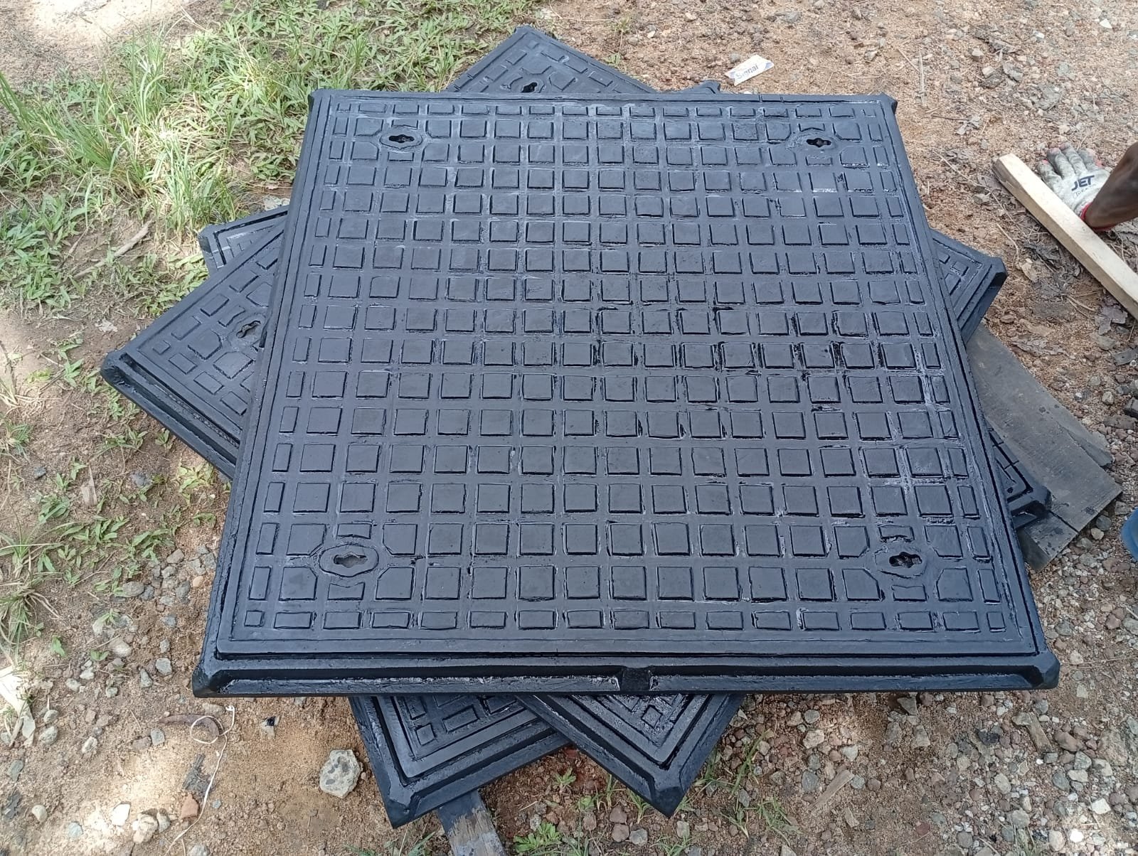 Other image 202607/cast-iron-manhole-covers-price-in-gampaha-wedabima-36c0af85ea.jpeg