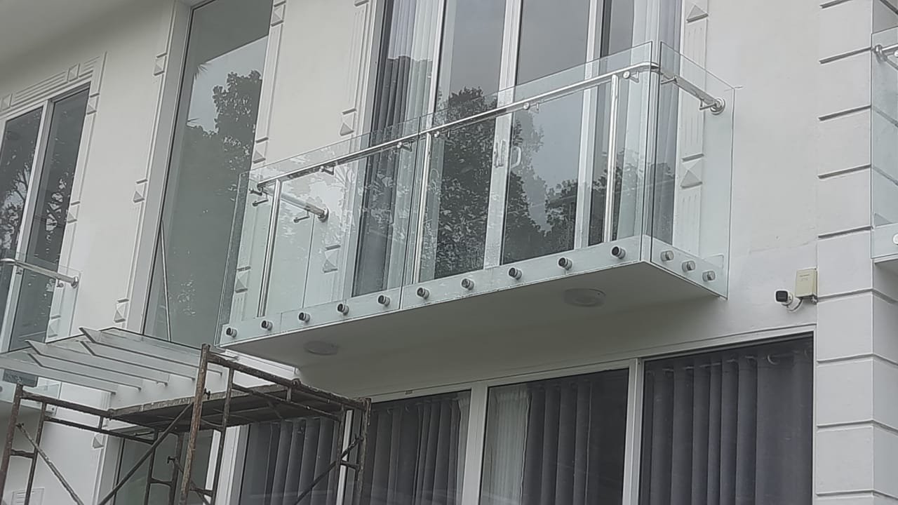 Other image 202609/glass-balcony-railing-contractors-ingiriya-in-kalutara-wedabima-603f04c69f.jpeg